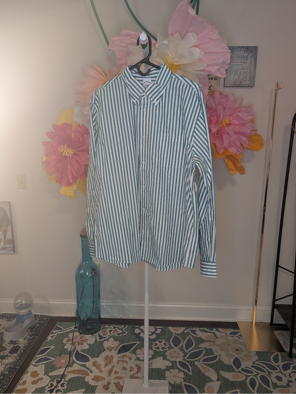 2109 - Brooks Brothers Men's XL Green and White Striped Cotton Dress Shirt